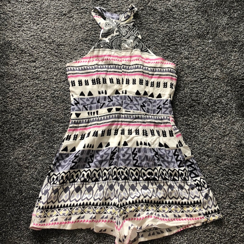 High necked romper - Picture 2 of 2